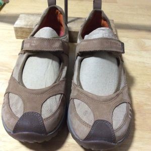 Merrell vibram leather Mary Janes.